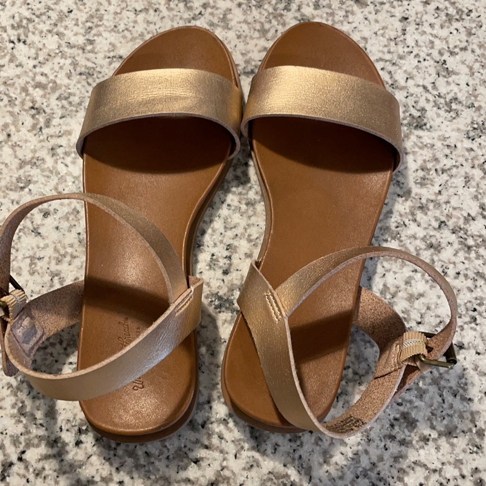 Universal Thread Rose Gold Sandals